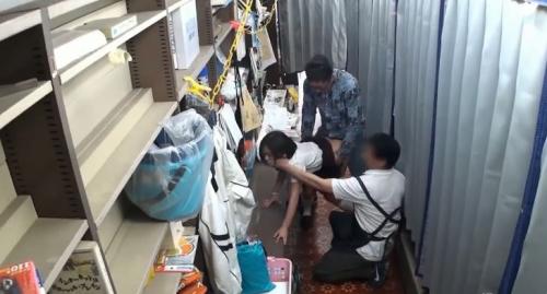 ＊JK＊痴漢＊レイプ　本屋に参考書を買いに来た真面目でおとなしそうな女子校生に媚薬をたっぷり塗ったチ○ポで即ハメしたらアヘ顔で痙攣するほど感じてイキまくった