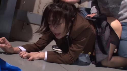 ＊JK＊痴漢＊満員電車で女子校生に近づくと周囲にはバレないように…「撫でる」「摘まむ」「クリ剥き」etc.愛液で指がふやけるまでねっとり責め！【何度イっても止めない低速指マン痴漢→降りたら即強姦 2】