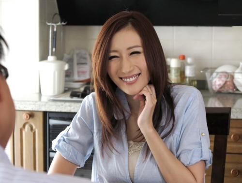 JULIA＜人妻NTR＞夫のチンポとの違いを常時叫びながら性交を繰り返す変態になってしまった。