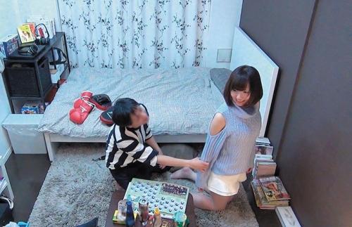 «ナンパ連れ込みSEX隠し撮り»身体検査で無理やり脱衣w「終わり！何で脱ぐの！」キスにも屈せずブラ姿で断固H拒否するも体まさぐりで全身敏感がばれ、手マンで2度イキ→挿入で巨乳揺らし計12回絶頂！