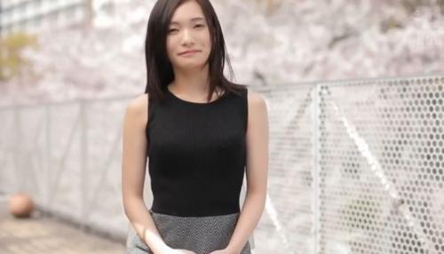 咲乃小春＜汗だくセックス＞「…こんなの初めて。」拘束された状態での焦らし、ねっとり責めに小春ちゃんはトランス状態！！逃げたくても逃げられない執拗な責めに敏感マンコも大量潮吹き！！