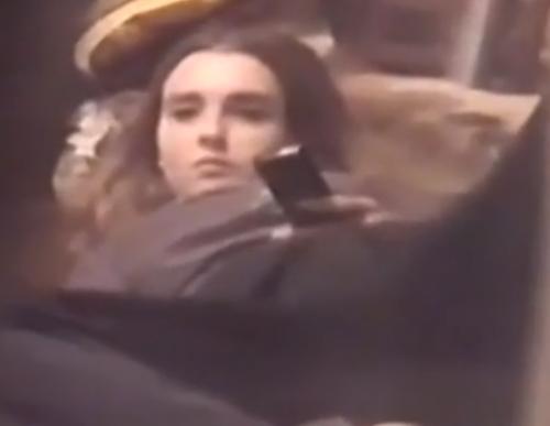 白人美少女の民家ガチオナニーを盗撮！！！