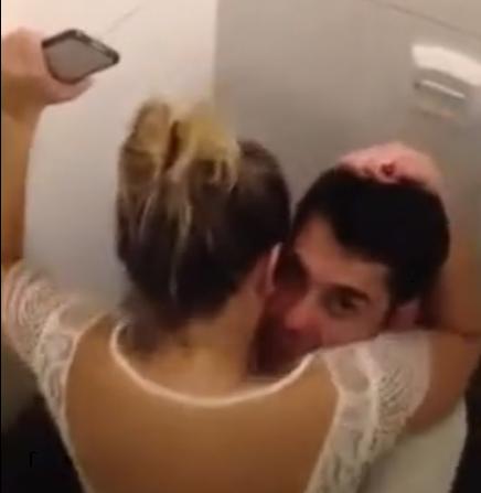 カップルのセックスを盗撮☆おもいっきり見つかってしまうｗ