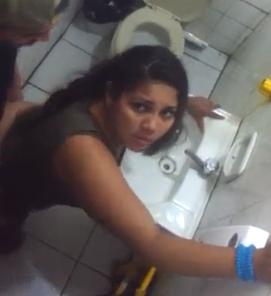 パコパコカップルを上から盗撮！バレてめっちゃ気まずい雰囲気！！！