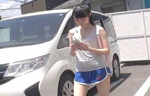【中出し】■素人■「私のおっぱい、誰も見てないんで...」ノーブラで街をうろつく少女！ロリ顔少女をナンパで主観フェラ⇒悶絶SEX！！