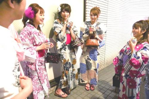 ＃ナンパ「花火大会で盛り上がった浴衣ギャル4人組をハイテンションナンパ！」浴衣はだけて乱交パーティー！！