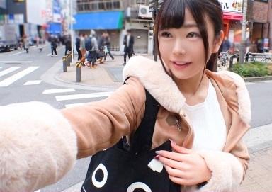 ＃ナンパ　クリぼっちの美少女をナンパしてLet’sパーティ！ホテルに連れ込み酔っ払って発情！！男優に自ら抱きつきキスやち○ぽを可愛くおねだり♪挿入すれば止まらない潮！潮！！潮！！！大量おもらしでビッショビショになりながらイキまくりなドスケベ神回！！