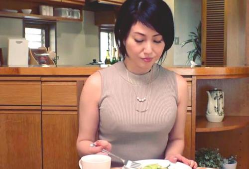 ＃熟女＃義母「…あぁ…娘婿のデカチ○ポが欲しくて堪らない。」隆々とそびえ勃つデカチ○ポの迫力にセックスレスだった義母は心奪われて…。