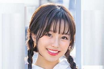 ＃ナンパ«MM号»マッサージ中に露わになった敏感乳首の色白ちっぱい。 激敏感ちっぱいのカワ大学生！ はるか（21）