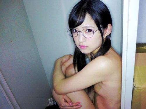 ＃渚みつき　ロッカーに裸で閉じ込めて辱める変態教師！いつでも中出しSEXされてしまういいなりJKをレイプ！