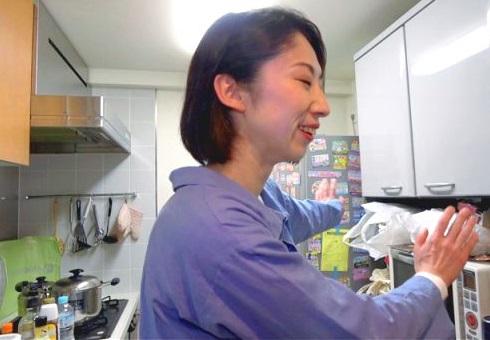 ＃熟女「お家でする他人とのSEXがこんなに興奮するなんて…」夫の居ぬ間に自宅寝室で不倫性交！熟女のご自宅訪問♡