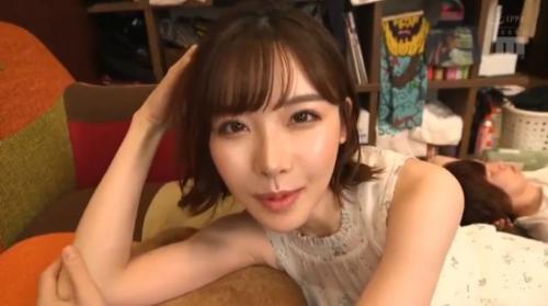 ＃深田えいみ「…ちょ、ちょっとまって！」親友の彼女が隣に寝ているにも関わらずフェラして来たﾝｺﾞ！