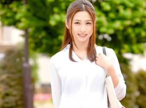 ＃素人＜MM号＞「母乳が出やすくなるというオイルマッサージを無料で行っています！」ペンス乳腺を刺激して失禁、乳首が勃起した巨乳人妻は真正中出しを受け入れる！