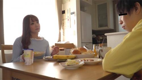 ＃ギャル＃いたずら＃ショタ　親戚のお姉さんが、しばらく東京にあるボクの家に住むことになった