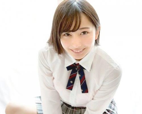 ＃美少女　大きな瞳とサラサラヘアーのとってもキュートなみづきちゃん。高○生から玩具を使い始め、週7でオナる生粋のオナニスト！