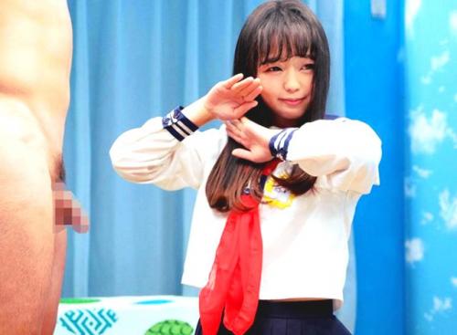 ＃素人＜MM号＞「…なにこれ…大きぃ…。」大きなおペニスをじっくり見たり、触ったり、咥えたりと非日常に興味津々！
