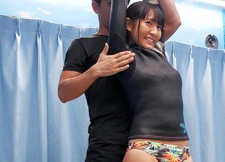 ＃素人　サーファー女子ナンパ！筋肉質で日焼け跡の残る肉体を体中舐め回すように弄ぶ！！