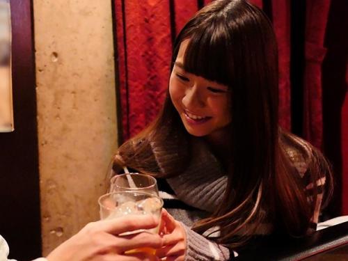 ＃ナンパ＃素人　出会い系で見つけた現役名門女子大生（20）接吻、チクビ、首筋、太もも、チ◯ポ…カラダをくまなくベロベロ舐めまわす事でスイッチが入るリップご奉仕ムスメだった！　