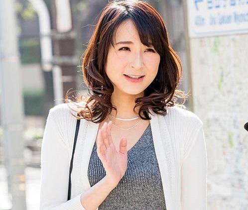 ＃素人　目白で37歳の美魔女ナンパ！スレンダーボディに旦那にナイショで昼間っからハメ撮り！