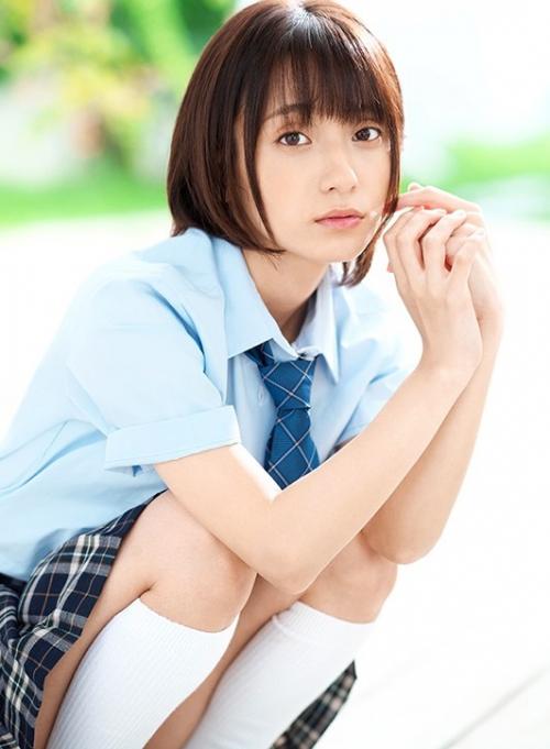 ＃吉良りん「エッチ好きです。だって18才だもん」アンニュイな表情がどこか心を惹きつけるショートカットの美少女