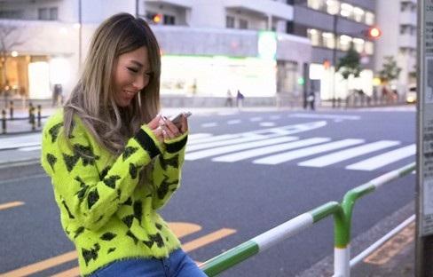 ＃AIKA＃素人男性　AIKAファンからギャル100人喰い男、伝説のナンパ師、俳優志望、などさまざま…そう…今回の目玉は！本気でおとしてガチカップルになれたら100万円が！？【AIKAのプライベートに潜入！生ハメ中出しセックスして最後に告白☆ガチカップルになれたら100万円！！ AIKA】