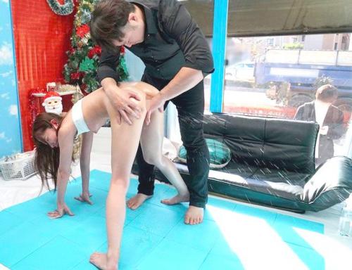 ＃素人＜MM号＞「…ヤダヤダでちゃぅぅぅ！！！」彼氏の前でイキ潮ブシャーーー！！遠距離恋愛中の女の子に魅力的な言葉をかけ、性感ストレッチエステ！