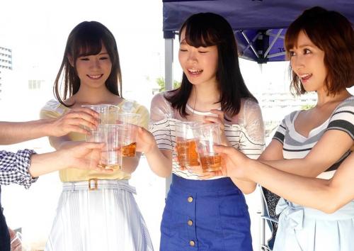 ＃集団NTR 3人まとめて輪姦された研修ナース　研修先の大学病院では将来この病院で働きたいと思っている学生たちを操り、巧妙な罠を仕掛け自らの欲望のはけ口として堕としていく悪徳医師の巣窟だった…