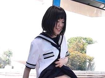 ＜女子高生＞【マジックミラー号】友達に決して言えない下校途中のエッチな寄り道必見！田舎の素朴JKたちが都会でデカマラ初体験！