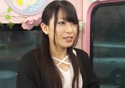 可愛い女子大生に謝礼を渡して素股をしてもらうと恥ずかしいけど興奮して挿入も受け入れ騎乗位でハメられ喘ぎまくる淫乱JD