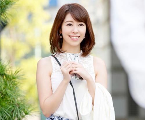 刺激に飢えてるエロい人妻が公園でノーブラノーパンになり車内でオナニーして媚薬を飲んで3Pで喘ぎまくる淫乱人妻！