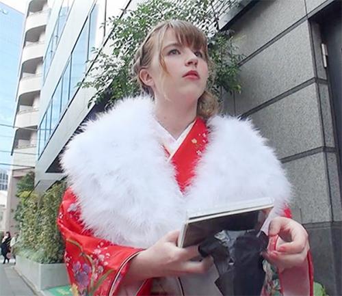 《逆転MM号》着物の外国人留学生を逆転MM号に連れ込みおっぱいを揉み手マンで興奮させ挿入して公開すると感じまくる淫乱娘！