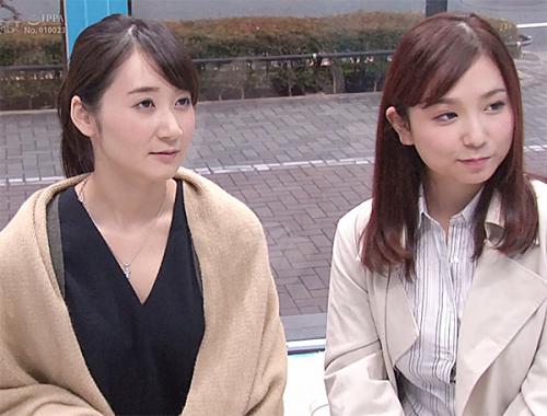 《人妻ナンパ》美人妻2人におっぱいマッサージをして乳首を刺激しておっぱいを揉み感じさせるとフェラしてハメられ喘ぎまくる！