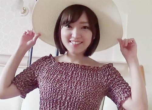 可愛い美少女にオナニーしてもらいおっぱいを揉むとフェラして手マンで感じて騎乗位やバックでハメまくり中出しされる！