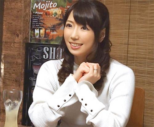 《人妻ナンパ》居酒屋で一人で飲んでる綺麗な人妻を部屋に連れ込みおっぱいを揉みクンニで興奮してフェラしてハメまくる