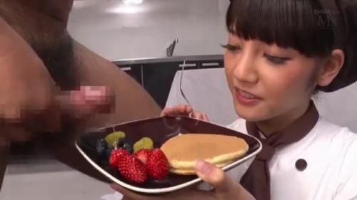 【みづなれい】パンケーキに射精したものを美味しく頂く