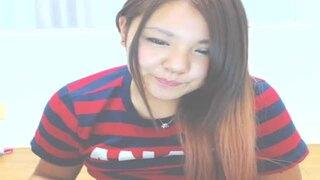 ヤバイやつｗ【素人ライブチャット動画流出 】半分髪を染めた巨乳ギャルｊｋがリアル個人撮影生配信しちゃってるｗ