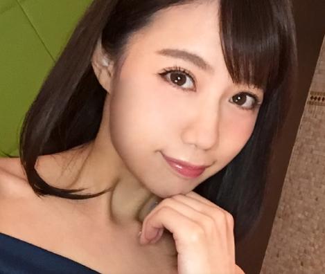 【南まゆ】まゆ　推定２４歳　事務系OL　綺麗系でもあるがクリっとした瞳がロリ系にもなる。