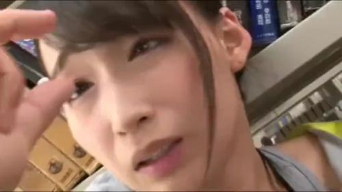 【ｲﾝｽﾄﾗｸﾀｰ　蓮実クレア】「出ちゃうぅっ・・」図書館で襲われて声もさせずにお漏らししてしまうお姉さん