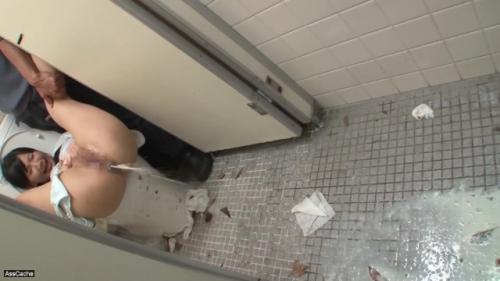 「いやああああ」男二人にトイレに連れ込まれ滅茶苦茶に犯される少女の末路・・・