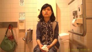 《ガチ盗撮》あるショッピングセンターのトイレに仕掛けられた隠しカメラに映る素人たちの排尿シーン《おしっこ　個人撮影》