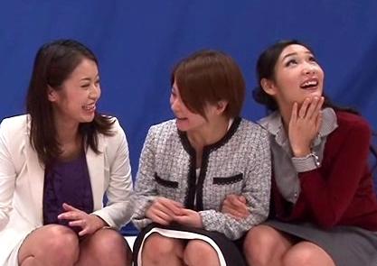 ♥【エロ企画】「ダメぇぇぇえ‼♥」中出し近親相姦！全員友達だから羞恥心200％…井戸端会議パネルで感じるのを必死にガマン！新登場マンションパネルで4人同時ハメ！