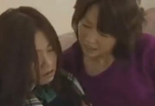 【ヘンリー塚本】「なにするの！」レズビアン母親が娘を夜這いレイプ⁉これはやべええｗｗｗｗｗｗ