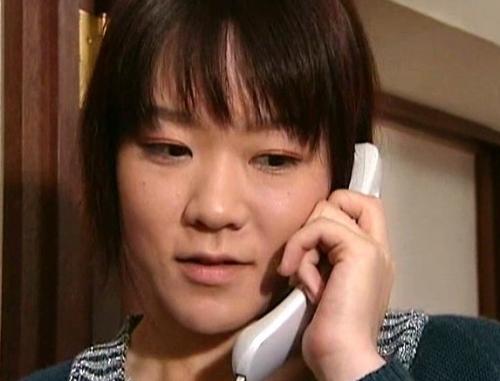 女は力ずくでやられてメスになる！…力ずくでやられるのを待っている人妻たちの飢えた性と貪欲な好奇心…★亭主の目を盗み隣りの人妻を…★別れた女房の嫁ぎ先に乗り込み、強引に迫る元夫！★社長夫人を襲う運転手。