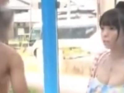 {外見える!?\企画}『我慢できない～』学校の同級生と素股マッサージ！股間が火照ってノースキン性行為！男性におすすめの18禁動画