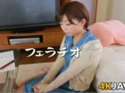 {美少女\エロ動画}『中に出して♡』かわいい茶髪の美少女と生チンポでガン突き膣内射精！体型最高な美女