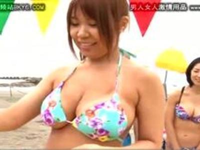 {日焼け\近親相姦}『近親相姦ゲーム』ビーチにいた家族が賞金欲しさにエロ企画に挑戦！おすすめの作品