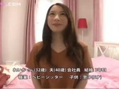 {主婦\エロ動画}『初めてが私でいいの？』綺麗な人妻がチェリー男子の筆おろし！シコシコ必須の映像