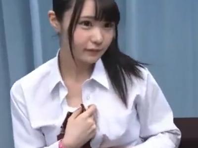 『恥ずかしぃよ～♡』可愛い高校生を車に連れ込んで上半身裸でエロマッサージ！絶対勃起のいい女