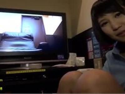 {美少女\ドキュメンタリー}『私で抜いてください♡』センズリ中の素人男性の前に激カワ女優が突撃！これヤバすぎ