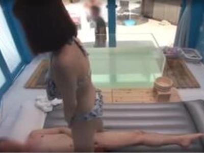 {マジックミラー\リフレ}『エッチしちゃう？』男友達と混浴風呂企画でそのままH！そそる体の美女